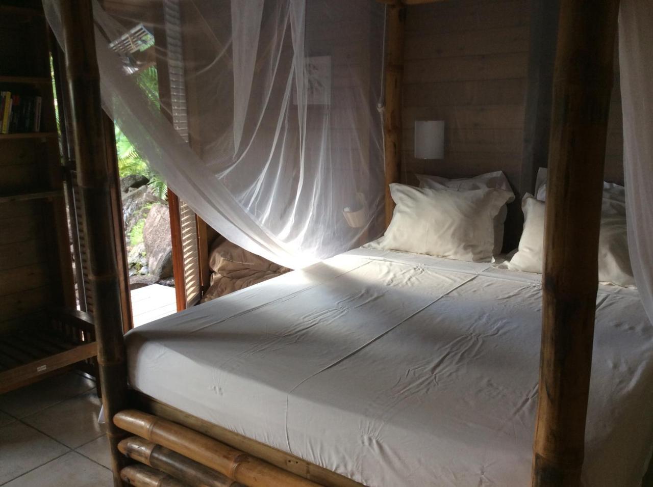 Bed and Breakfast Ali-Nais Location Деше Экстерьер фото